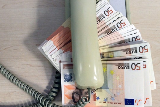 Nubaudė tris neatsakingai greituosius kreditus dalijusias įmones