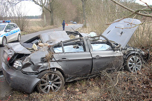 Lietuvis Lenkijoje sudaužė prieš kelias valandas pavogtą BMW