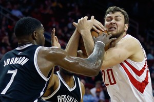 Ar Donatas Motiejūnas susigrąžino statusą „Rockets“ klube?