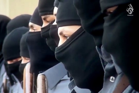 „Islamo valstybės“ smogikai eksportuoja sekso verges į užsienį
