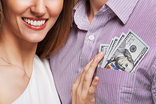 Meilė ir pinigai: kaip poroje tvarkytis su biudžetu?