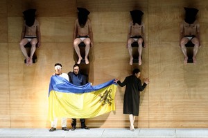 Davido Bowie įkvėptas „Don Karlas“ ir glumina, ir keri