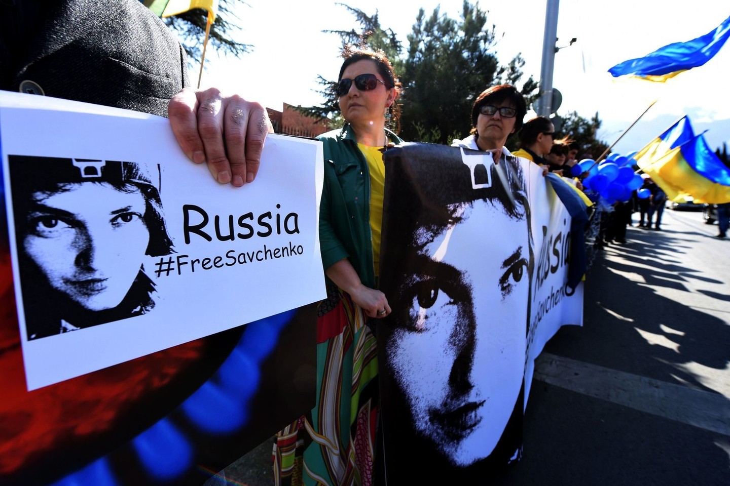 Iškilūs intelektualai ragina padėti išlaisvinti N. Savčenko.<br>AFP/ Scanpix nuotr.
