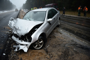 Girtas vyras sukėlė kaktomušą, kitas vairuotojas komos būklės