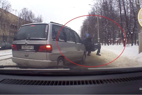 Drąsus pareigūno poelgis: išgelbėjo vaiką savo kūnu