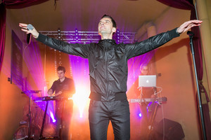 „Naktinės personos“ su Kovo 11-ąja sveikina nauju vaizdo klipu