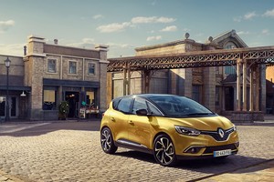 „Renault Scenic“ istorija: kaip vienatūris pasikeitė per 20 metų