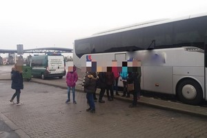 Lenkijoje sulaikyti du girti lietuviai, vežę 40 vaikų į Aušvicą