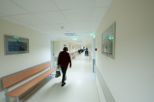 Lankė dėdę reanimacijoje: „Slaugytojų elgesys – tikras siaubas“