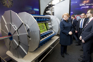 Jau čia – du stulbinantys Lietuvos mokslo centrai ir CERN paroda