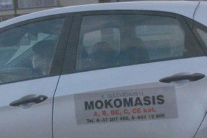 Vairavimo mokinė pateikė savo versiją apie incidentą Kaune