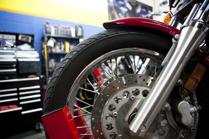 Prieš sezoną „Dunlop“ motociklininkams siūlo naują gaminį