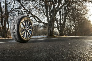 „Michelin“ atstovai tikina išsprendę žieminių padangų problemą
