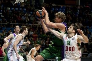 Mindaugas Kuzminskas ir „Unicaja“ Eurolygoje gavo antausį