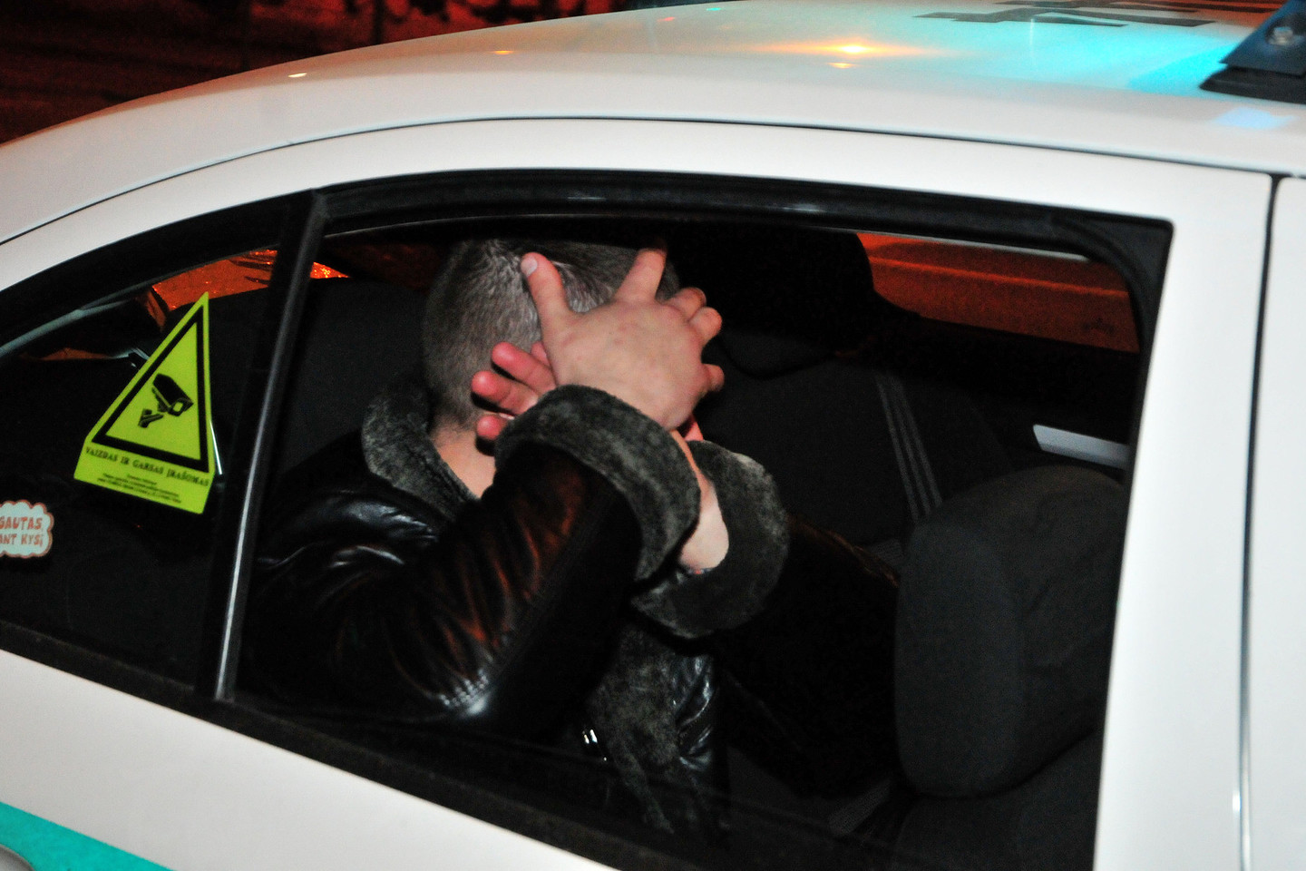 „Audi“ vairuotojas pripūtė 1,69 prom., vairavo be teisių ir dabar gali keliauti į kalėjimą.<br>A.Vaitkevičiaus nuotr.