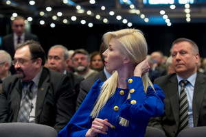 „Tvarkiečių“ partijos kongrese spindėjo Inga Paksaitė-Stumbrienė