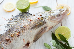 Žvejo pamokėlė: kaip išdarinėti žuvį ir ką skanaus paruošti