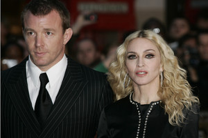 Teisėjas prašo Madonos ir Guy Ritchie išvengti tragedijos