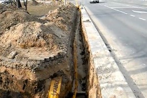 Gyventojams nesaugu – „Lidl“ statybvietėje žioji grėsminga duobė