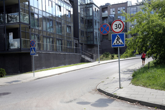 Vilniuje pradėti tvarkyti Neries šlaitai