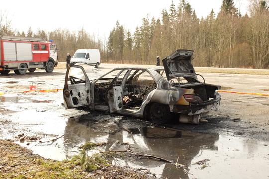 Kraupus įvykis Panevėžio r.: automobilyje sudegė žmogus
