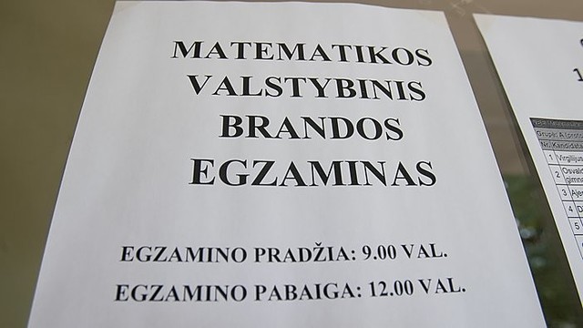 Dėl privalomo matematikos egzamino Lietuvoje – vėl aistros