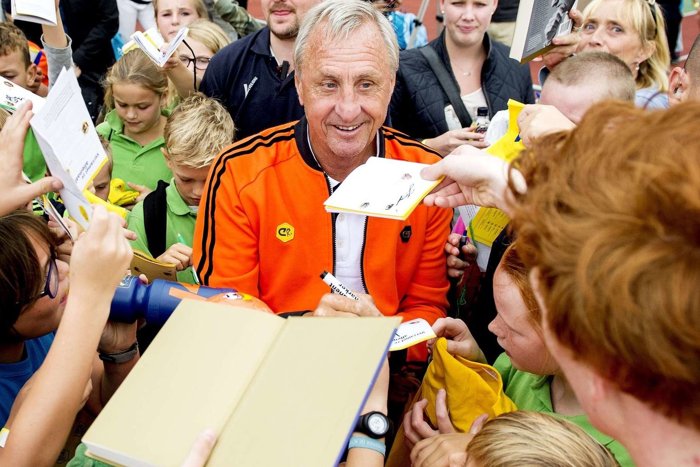 Triskart – 1971, 1973 ir 1974 metais – J.Cruyffas buvo išrinktas Europos metų futbolininku.<br>AFP/Scanpix nuotr.
