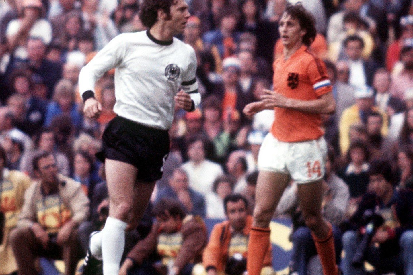 Triskart – 1971, 1973 ir 1974 metais – J.Cruyffas buvo išrinktas Europos metų futbolininku.<br>Corbis ir Vida Press nuotr.