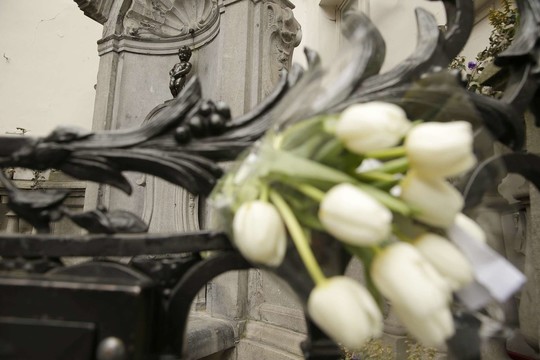 Žiauriųjų išpuolių aukas pagerbė Belgijos karalius Philippe'as kartu su žmona Mathilde ir šalies politikais.<br>AFP/Scanpix nuotr.