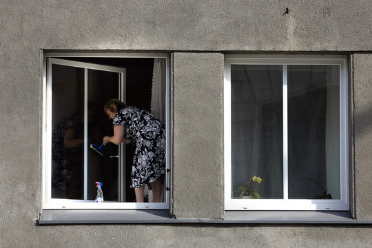 Nemaloniausia prieš šventes valyti langus? Ši gudrybė tobula