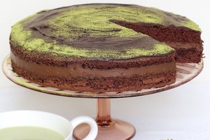 Šokoladinis tortas su avokadų kremu – netikėtai gaivus