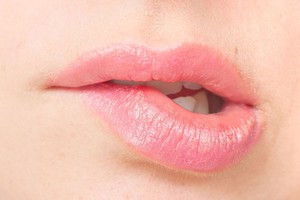 5 lūpų pokyčiai, į kuriuos verta atkreipti dėmesį