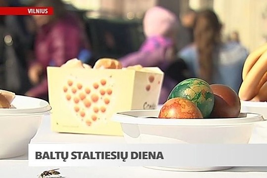 Katedros aikštėje – baltų staltiesių diena