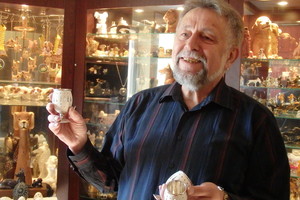 Velykos palangiškį įkvepia stebuklams iš kiaušinio lukštų