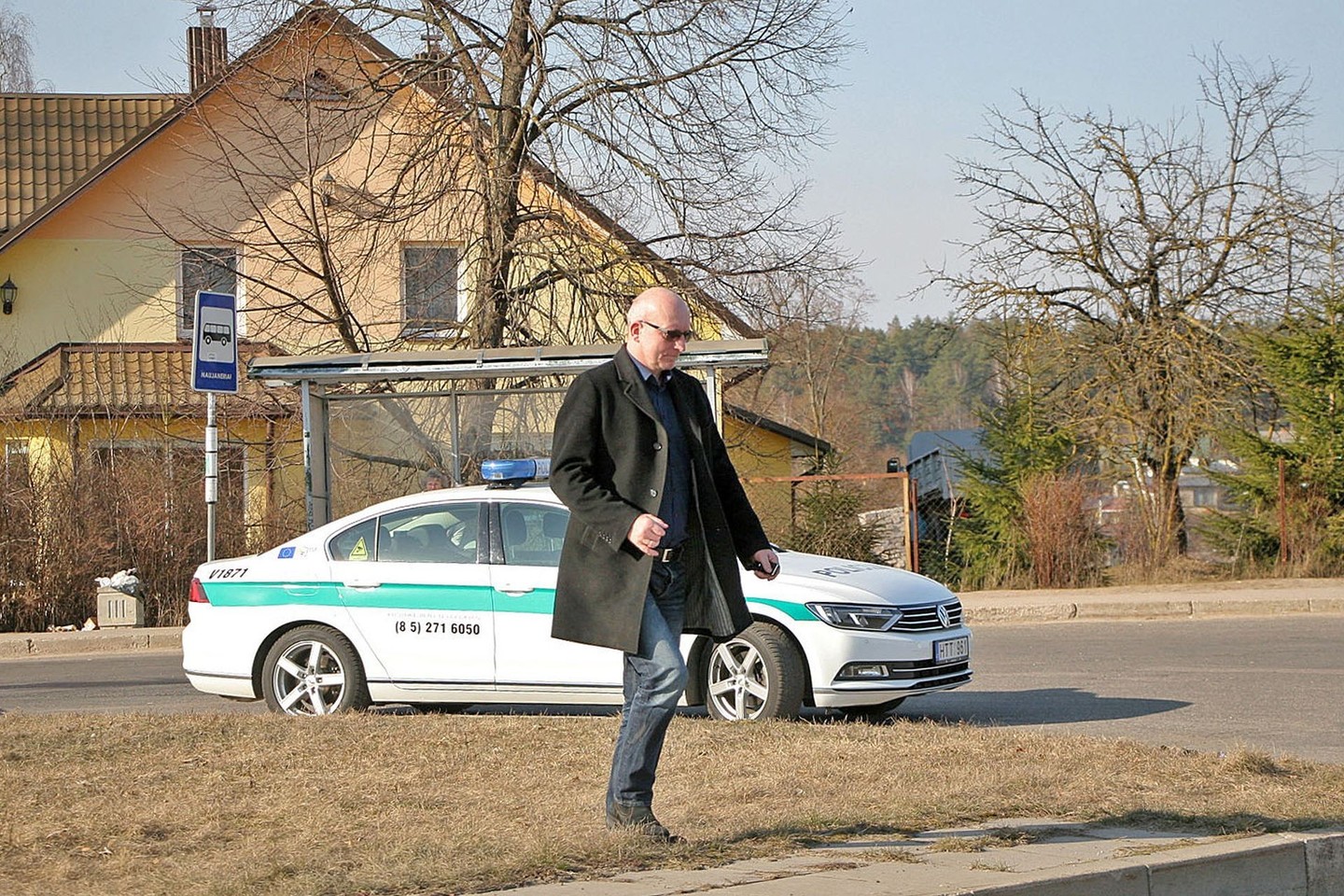 Pirmadienio popietę Arūnas Valinskas buvo sustabdytas netoli namų Žaliųjų Ežerų gatvėje.<br>Andriaus Vaitkevičiaus nuotr.