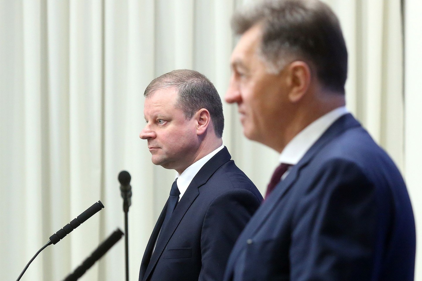 S.Skvernelis ir A.Butkevičius Vyriausybėje susitiko ankstyvą antradienio rytą.