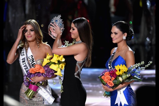 Konkursas „Mis Visata 2015“ Las Vegase sulaukė daug dėmesio dėl konkurso vedėjo klaidos. Jis iš pradžių nugalėtoja buvo paskelbęs Ariadną Gutierrez iš Kolumbijos.<br>AFP/Scanpix nuotr.