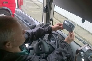 Tolimųjų reisų vairuotojas spjaudosi dėl naujos belgų dovanos