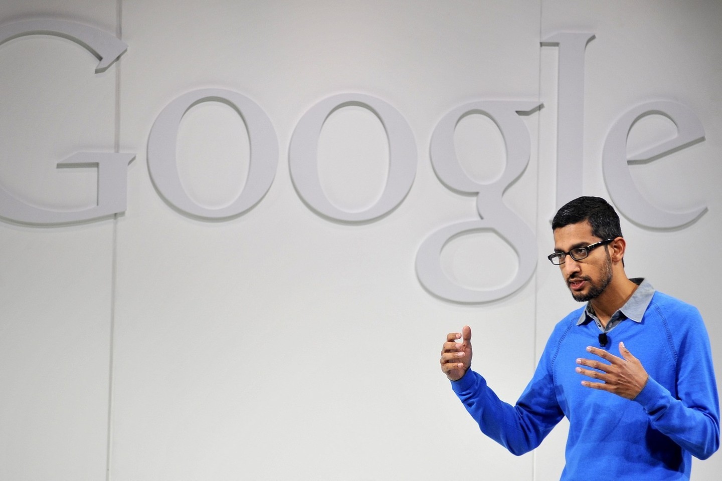 Bendrovėje „Google“ S.Pichai pradėjo nuo „Google“ įrankių juostos (Google Toolbar) paleidimo, po to prisidėjo kuriant naršyklę „Google Chrome“.