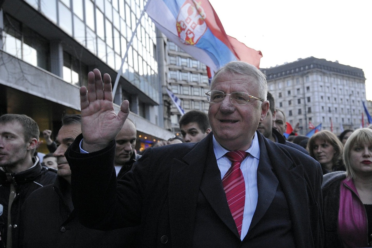 V.Šešelja buvo kaltinamas padėjęs vykdyti etninį Serbijos valymą.<br>AFP/“Scanpix“ nuotr.