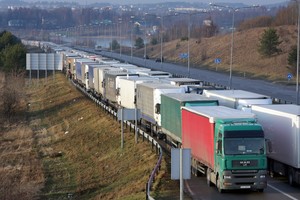 Rusija vėl ketina stabdyti krovinių pervežimą į Lenkiją