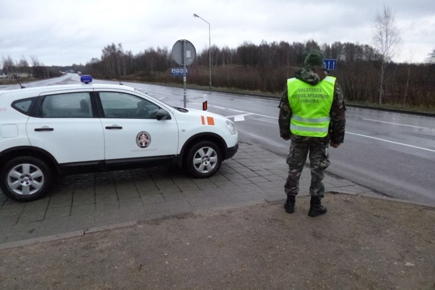 Kalvarijos pasieniečiai sulaikė suklastotą vairuotojo pažymėjimą turėjusį šiaulietį.