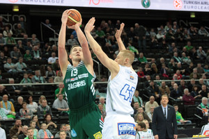 „Žalgiris“ paskandino „Neptūną“ per kėlinį, aikštėje – aistros