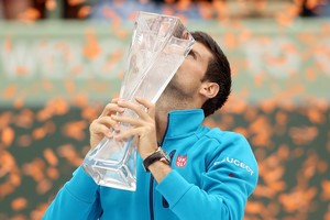 Novakas Džokovičius šeštą kartą triumfavo Majamio turnyre