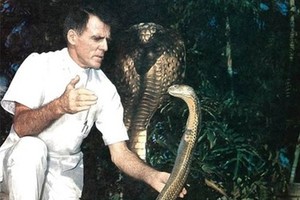 Šimtamečio paslaptis – kasdienės gyvačių nuodų dozės