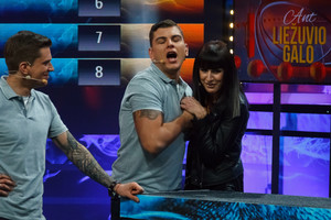 K. Zvonkuvienė prasitarė, kodėl vyrą naktimis stabdo policija