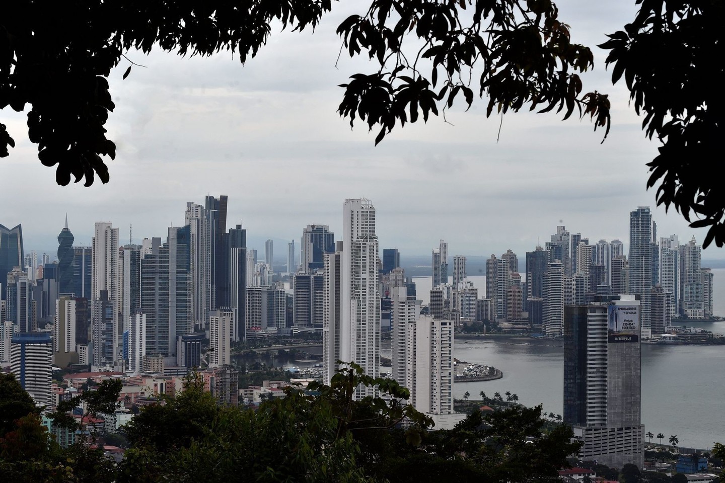 Panama, su joje veikiančia „Mossack Fonseca“, tapo tikru fiktivių bendrovių rojumi. „Mossack Fonseca“ dirba su daugiau nei 300 tūkst. kompanijų iš viso pasaulio.<br>AFP/Scanpix nuotr.