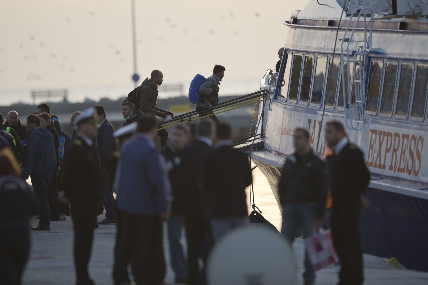 Migrantai vežami į Turkiją.