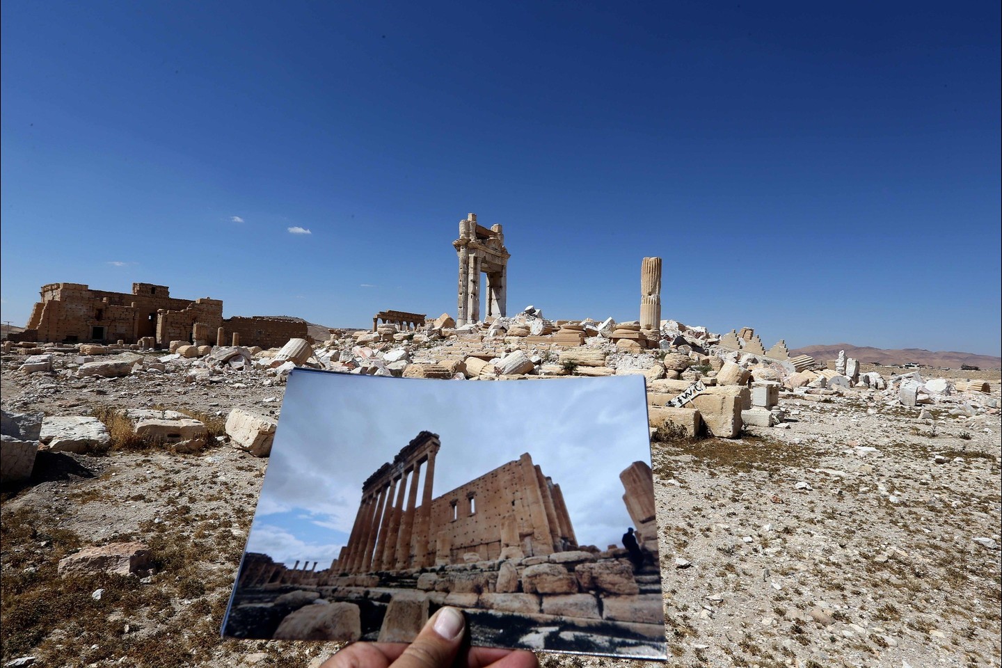 Istorinės Palmyros liekanos per dvejus metus pasikeitė.<br>AFP/“Scanpix“ nuotr.