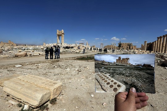 Istorinės Palmyros liekanos per dvejus metus pasikeitė.<br>AFP/“Scanpix“ nuotr.